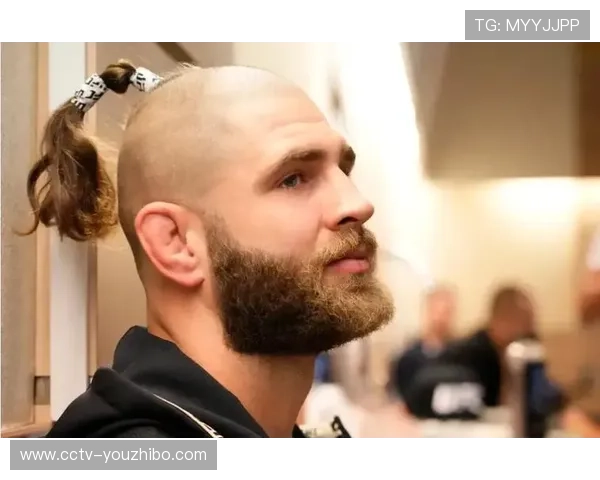 普罗哈兹卡退赛，乌马尔·努尔马戈梅多夫轻量级新对手待定